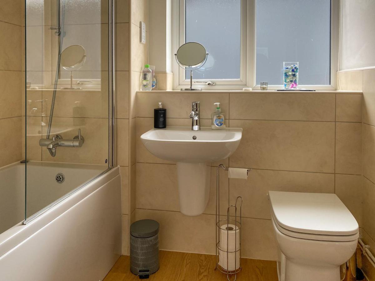 Beautiful, Contemporary 3 Bedroom Apartment Bath Dış mekan fotoğraf