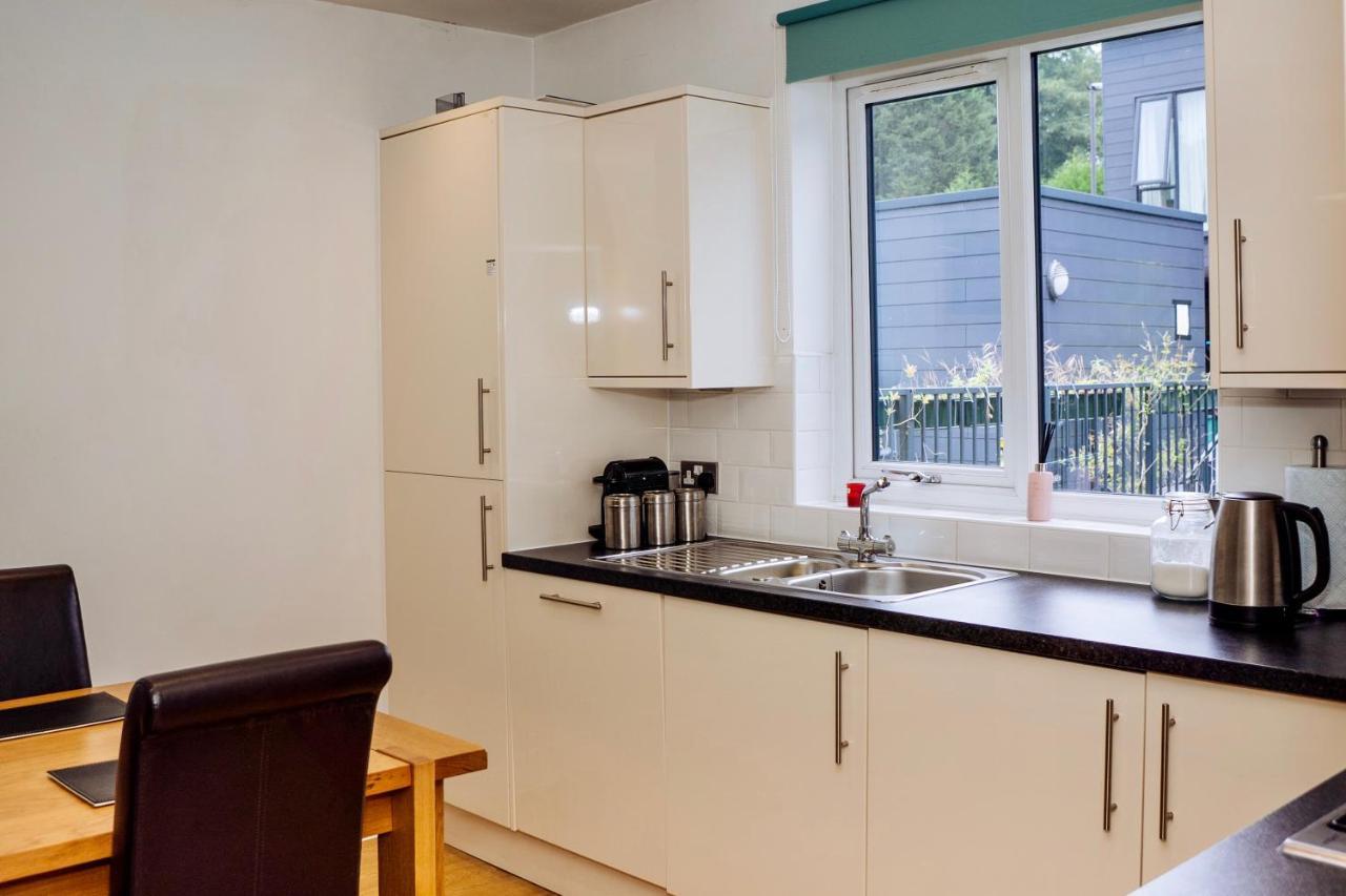 Beautiful, Contemporary 3 Bedroom Apartment Bath Dış mekan fotoğraf